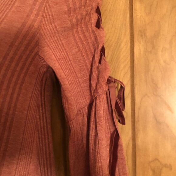 Knox Rose XS womens pullover shirt. Rust color. - Picture 3 of 7